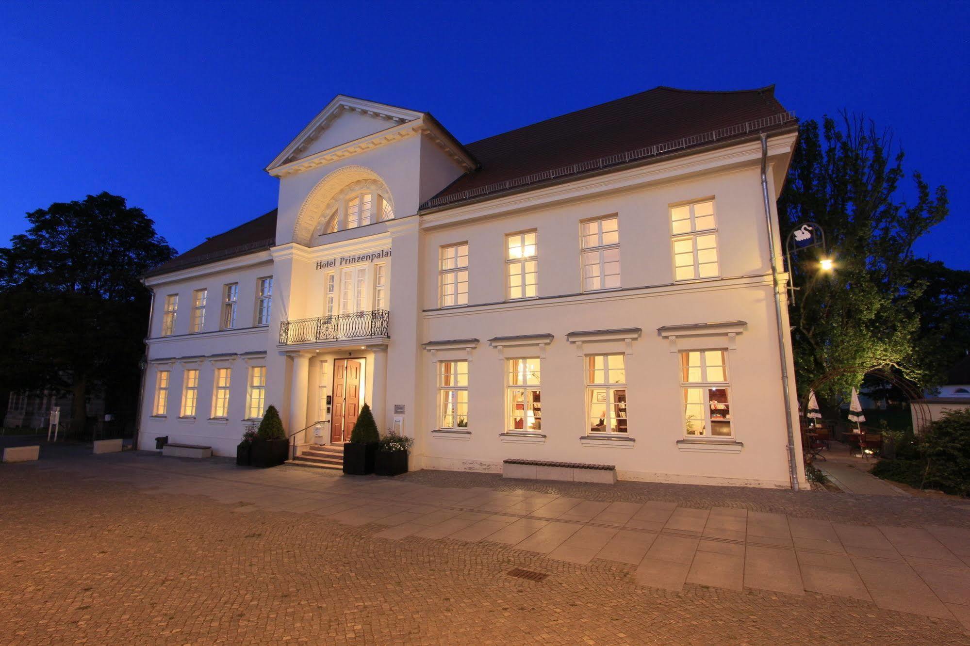 Hotel Prinzenpalais バート・ドーベラン エクステリア 写真